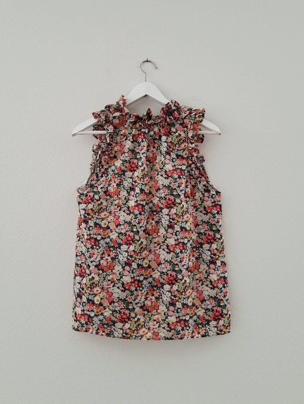 J. Crew Liberty Art Fabric Thorpe Floral Ruffle Sleeveless Blouse - Picture 5 of 13